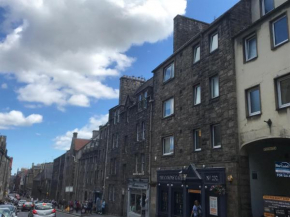 Crags View Apartment On The Royal Mile